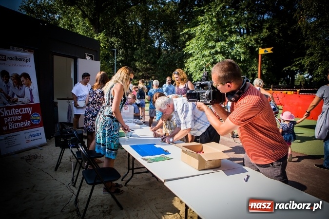 Zdjęcie w galerii na portalu naszraciborz.pl: IV Bajkowy Park. Zapełniliśmy bulwary z plażą. Dziękujemy serdecznie za wspólną zabawę wiadomości z regionu