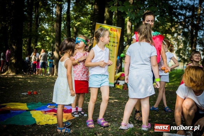 Zdjęcie w galerii na portalu naszraciborz.pl: IV Bajkowy Park. Zapełniliśmy bulwary z plażą. Dziękujemy serdecznie za wspólną zabawę wiadomości z regionu