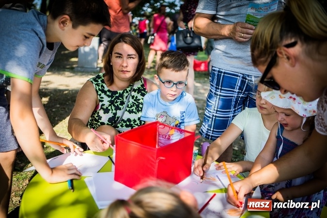 Zdjęcie w galerii na portalu naszraciborz.pl: IV Bajkowy Park. Zapełniliśmy bulwary z plażą. Dziękujemy serdecznie za wspólną zabawę wiadomości z regionu