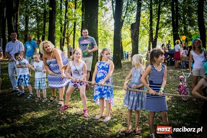 Zdjęcie w galerii na portalu naszraciborz.pl: IV Bajkowy Park. Zapełniliśmy bulwary z plażą. Dziękujemy serdecznie za wspólną zabawę wiadomości z regionu