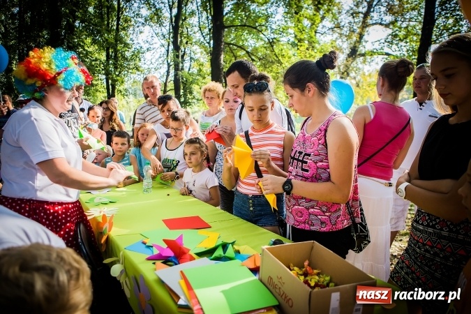 Zdjęcie w galerii na portalu naszraciborz.pl: IV Bajkowy Park. Zapełniliśmy bulwary z plażą. Dziękujemy serdecznie za wspólną zabawę wiadomości z regionu