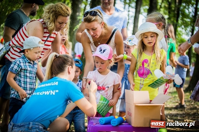 Zdjęcie w galerii na portalu naszraciborz.pl: IV Bajkowy Park. Zapełniliśmy bulwary z plażą. Dziękujemy serdecznie za wspólną zabawę wiadomości z regionu