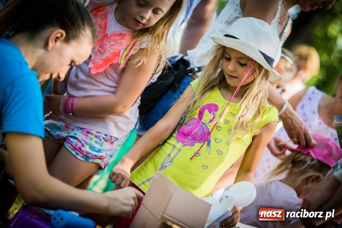 Zdjęcie w galerii na portalu naszraciborz.pl: IV Bajkowy Park. Zapełniliśmy bulwary z plażą. Dziękujemy serdecznie za wspólną zabawę wiadomości z regionu
