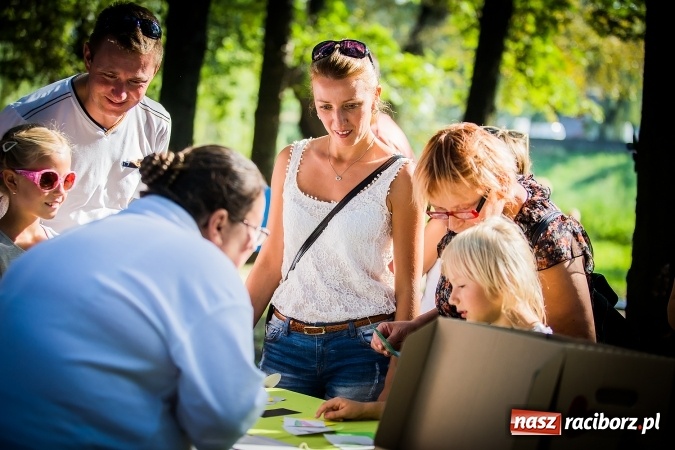 Zdjęcie w galerii na portalu naszraciborz.pl: IV Bajkowy Park. Zapełniliśmy bulwary z plażą. Dziękujemy serdecznie za wspólną zabawę wiadomości z regionu