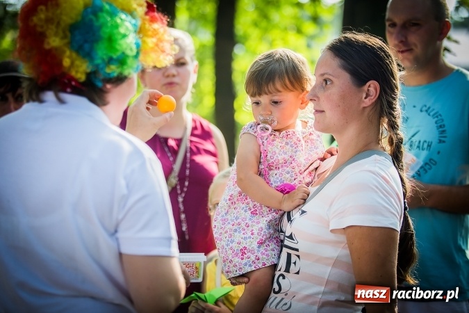 Zdjęcie w galerii na portalu naszraciborz.pl: IV Bajkowy Park. Zapełniliśmy bulwary z plażą. Dziękujemy serdecznie za wspólną zabawę wiadomości z regionu