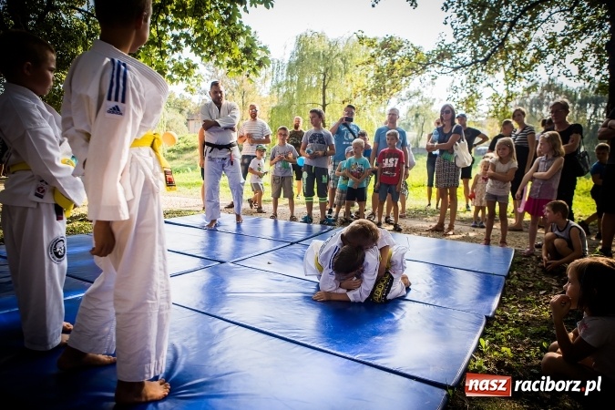 Zdjęcie w galerii na portalu naszraciborz.pl: IV Bajkowy Park. Zapełniliśmy bulwary z plażą. Dziękujemy serdecznie za wspólną zabawę wiadomości z regionu
