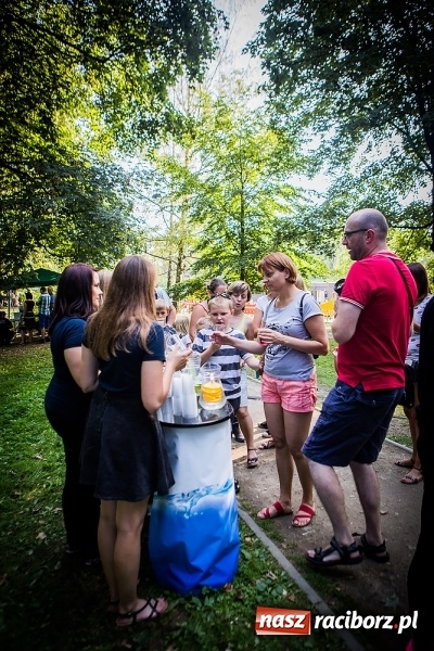 Zdjęcie w galerii na portalu naszraciborz.pl: IV Bajkowy Park. Zapełniliśmy bulwary z plażą. Dziękujemy serdecznie za wspólną zabawę wiadomości z regionu