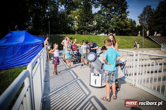 Zdjęcie w galerii na portalu naszraciborz.pl: IV Bajkowy Park. Zapełniliśmy bulwary z plażą. Dziękujemy serdecznie za wspólną zabawę wiadomości z regionu