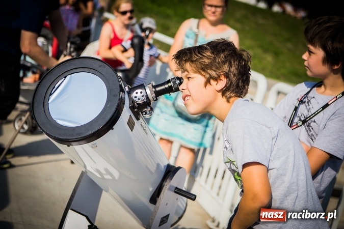 Zdjęcie w galerii na portalu naszraciborz.pl: IV Bajkowy Park. Zapełniliśmy bulwary z plażą. Dziękujemy serdecznie za wspólną zabawę wiadomości z regionu