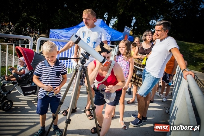 Zdjęcie w galerii na portalu naszraciborz.pl: IV Bajkowy Park. Zapełniliśmy bulwary z plażą. Dziękujemy serdecznie za wspólną zabawę wiadomości z regionu