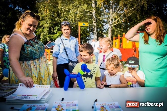 Zdjęcie w galerii na portalu naszraciborz.pl: IV Bajkowy Park. Zapełniliśmy bulwary z plażą. Dziękujemy serdecznie za wspólną zabawę wiadomości z regionu