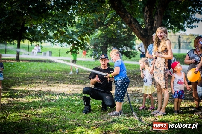 Zdjęcie w galerii na portalu naszraciborz.pl: IV Bajkowy Park. Zapełniliśmy bulwary z plażą. Dziękujemy serdecznie za wspólną zabawę wiadomości z regionu