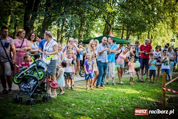 Zdjęcie w galerii na portalu naszraciborz.pl: IV Bajkowy Park. Zapełniliśmy bulwary z plażą. Dziękujemy serdecznie za wspólną zabawę wiadomości z regionu