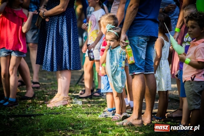 Zdjęcie w galerii na portalu naszraciborz.pl: IV Bajkowy Park. Zapełniliśmy bulwary z plażą. Dziękujemy serdecznie za wspólną zabawę wiadomości z regionu