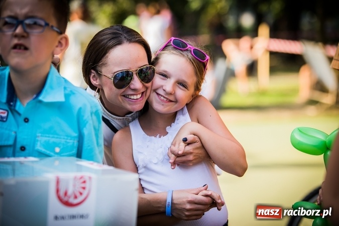 Zdjęcie w galerii na portalu naszraciborz.pl: IV Bajkowy Park. Zapełniliśmy bulwary z plażą. Dziękujemy serdecznie za wspólną zabawę wiadomości z regionu