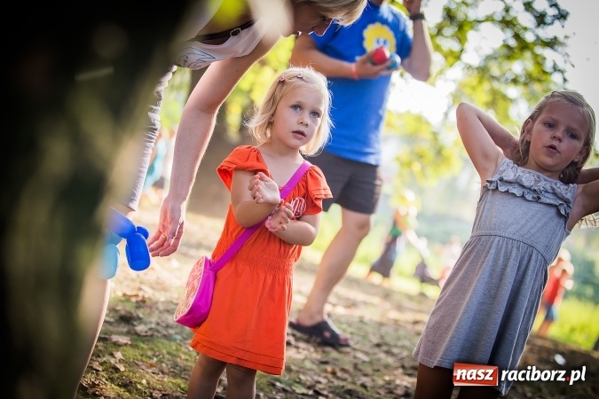 Zdjęcie w galerii na portalu naszraciborz.pl: IV Bajkowy Park. Zapełniliśmy bulwary z plażą. Dziękujemy serdecznie za wspólną zabawę wiadomości z regionu
