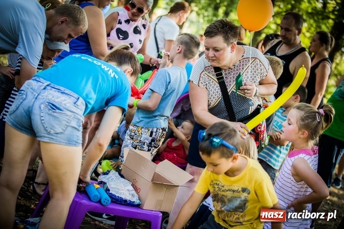 Zdjęcie w galerii na portalu naszraciborz.pl: IV Bajkowy Park. Zapełniliśmy bulwary z plażą. Dziękujemy serdecznie za wspólną zabawę wiadomości z regionu