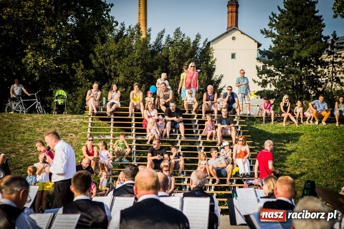 Zdjęcie w galerii na portalu naszraciborz.pl: IV Bajkowy Park. Zapełniliśmy bulwary z plażą. Dziękujemy serdecznie za wspólną zabawę wiadomości z regionu