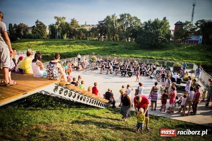 Zdjęcie w galerii na portalu naszraciborz.pl: IV Bajkowy Park. Zapełniliśmy bulwary z plażą. Dziękujemy serdecznie za wspólną zabawę wiadomości z regionu