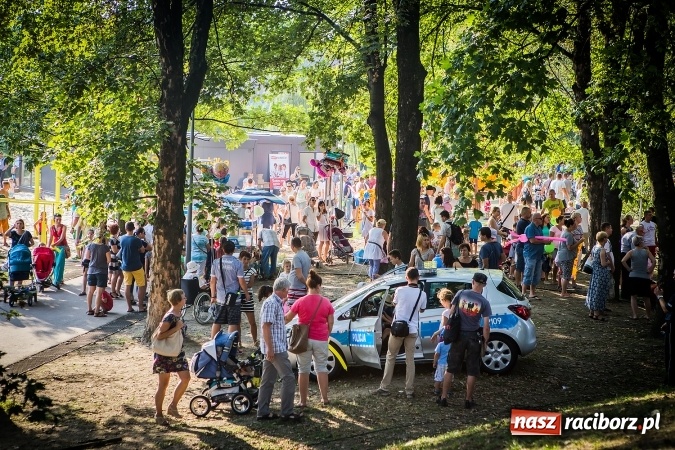 Zdjęcie w galerii na portalu naszraciborz.pl: IV Bajkowy Park. Zapełniliśmy bulwary z plażą. Dziękujemy serdecznie za wspólną zabawę wiadomości z regionu