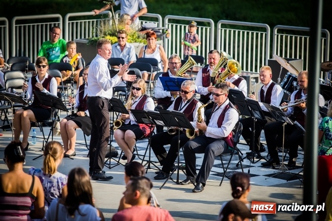 Zdjęcie w galerii na portalu naszraciborz.pl: IV Bajkowy Park. Zapełniliśmy bulwary z plażą. Dziękujemy serdecznie za wspólną zabawę wiadomości z regionu