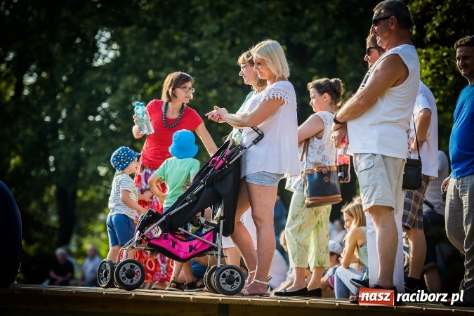 Zdjęcie w galerii na portalu naszraciborz.pl: IV Bajkowy Park. Zapełniliśmy bulwary z plażą. Dziękujemy serdecznie za wspólną zabawę wiadomości z regionu