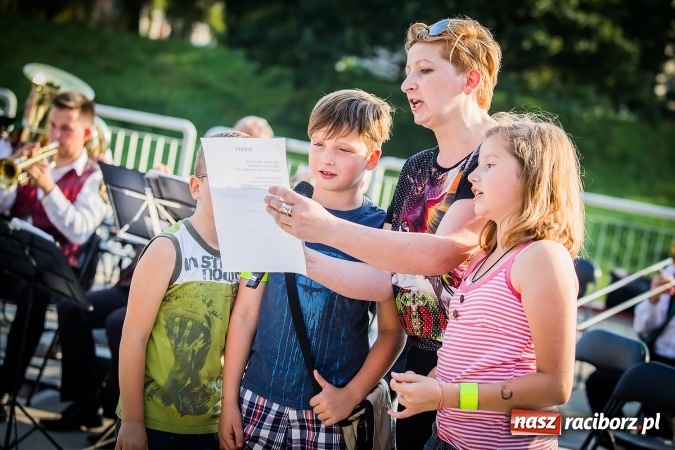 Zdjęcie w galerii na portalu naszraciborz.pl: IV Bajkowy Park. Zapełniliśmy bulwary z plażą. Dziękujemy serdecznie za wspólną zabawę wiadomości z regionu
