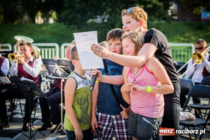 Zdjęcie w galerii na portalu naszraciborz.pl: IV Bajkowy Park. Zapełniliśmy bulwary z plażą. Dziękujemy serdecznie za wspólną zabawę wiadomości z regionu