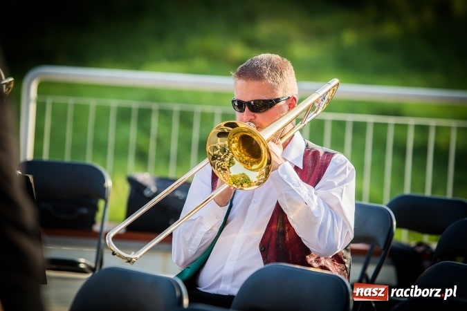 Zdjęcie w galerii na portalu naszraciborz.pl: IV Bajkowy Park. Zapełniliśmy bulwary z plażą. Dziękujemy serdecznie za wspólną zabawę wiadomości z regionu