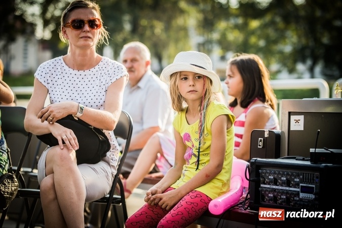 Zdjęcie w galerii na portalu naszraciborz.pl: IV Bajkowy Park. Zapełniliśmy bulwary z plażą. Dziękujemy serdecznie za wspólną zabawę wiadomości z regionu