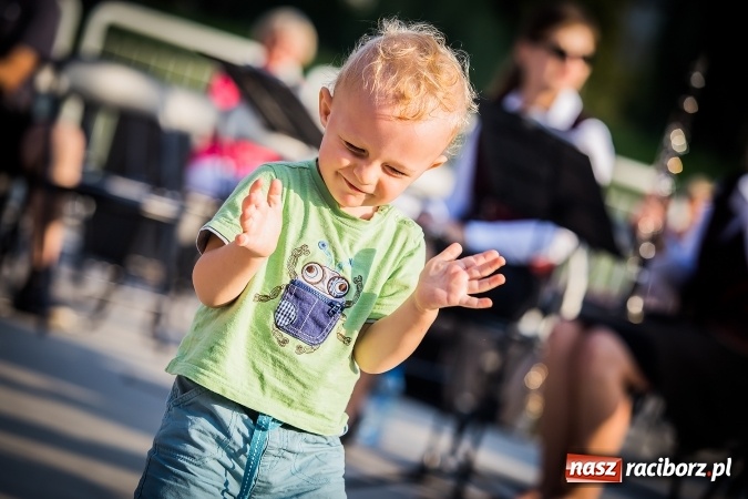 Zdjęcie w galerii na portalu naszraciborz.pl: IV Bajkowy Park. Zapełniliśmy bulwary z plażą. Dziękujemy serdecznie za wspólną zabawę wiadomości z regionu