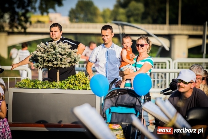 Zdjęcie w galerii na portalu naszraciborz.pl: IV Bajkowy Park. Zapełniliśmy bulwary z plażą. Dziękujemy serdecznie za wspólną zabawę wiadomości z regionu