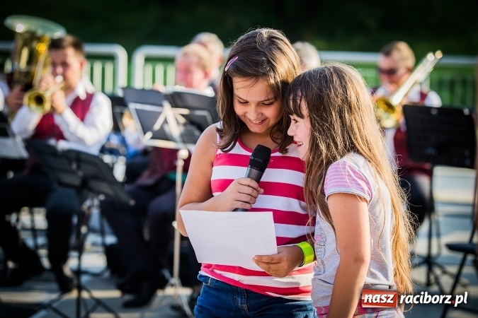 Zdjęcie w galerii na portalu naszraciborz.pl: IV Bajkowy Park. Zapełniliśmy bulwary z plażą. Dziękujemy serdecznie za wspólną zabawę wiadomości z regionu