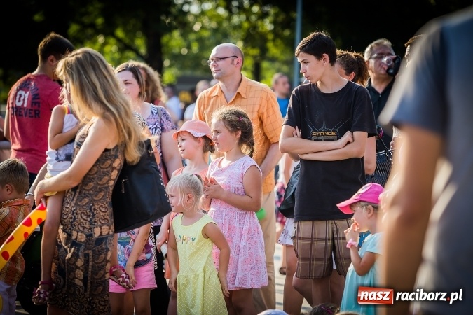 Zdjęcie w galerii na portalu naszraciborz.pl: IV Bajkowy Park. Zapełniliśmy bulwary z plażą. Dziękujemy serdecznie za wspólną zabawę wiadomości z regionu