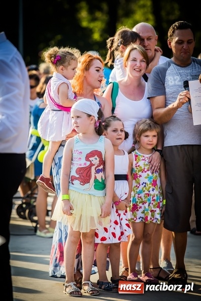 Zdjęcie w galerii na portalu naszraciborz.pl: IV Bajkowy Park. Zapełniliśmy bulwary z plażą. Dziękujemy serdecznie za wspólną zabawę wiadomości z regionu