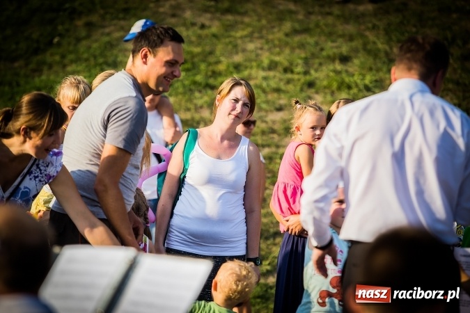 Zdjęcie w galerii na portalu naszraciborz.pl: IV Bajkowy Park. Zapełniliśmy bulwary z plażą. Dziękujemy serdecznie za wspólną zabawę wiadomości z regionu