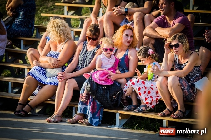Zdjęcie w galerii na portalu naszraciborz.pl: IV Bajkowy Park. Zapełniliśmy bulwary z plażą. Dziękujemy serdecznie za wspólną zabawę wiadomości z regionu