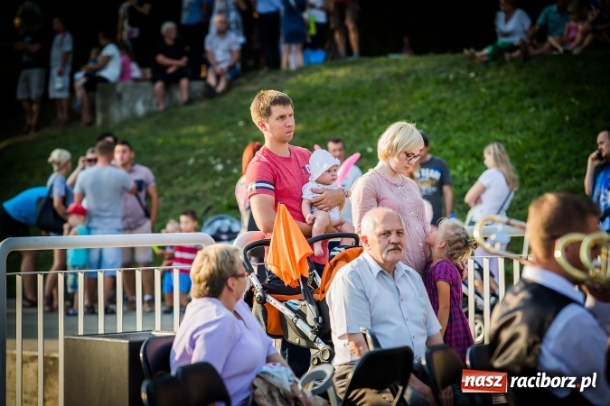 Zdjęcie w galerii na portalu naszraciborz.pl: IV Bajkowy Park. Zapełniliśmy bulwary z plażą. Dziękujemy serdecznie za wspólną zabawę wiadomości z regionu