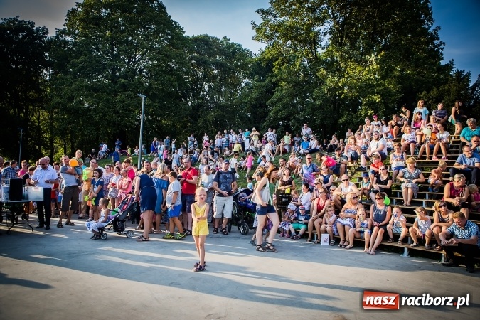 Zdjęcie w galerii na portalu naszraciborz.pl: IV Bajkowy Park. Zapełniliśmy bulwary z plażą. Dziękujemy serdecznie za wspólną zabawę wiadomości z regionu