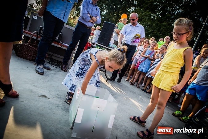 Zdjęcie w galerii na portalu naszraciborz.pl: IV Bajkowy Park. Zapełniliśmy bulwary z plażą. Dziękujemy serdecznie za wspólną zabawę wiadomości z regionu