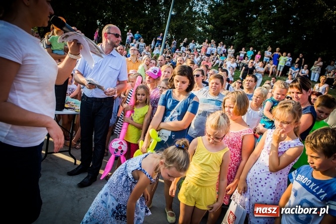 Zdjęcie w galerii na portalu naszraciborz.pl: IV Bajkowy Park. Zapełniliśmy bulwary z plażą. Dziękujemy serdecznie za wspólną zabawę wiadomości z regionu