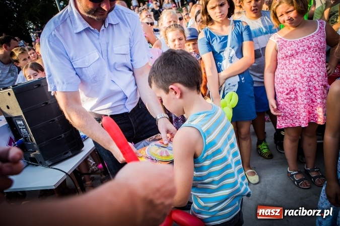 Zdjęcie w galerii na portalu naszraciborz.pl: IV Bajkowy Park. Zapełniliśmy bulwary z plażą. Dziękujemy serdecznie za wspólną zabawę wiadomości z regionu