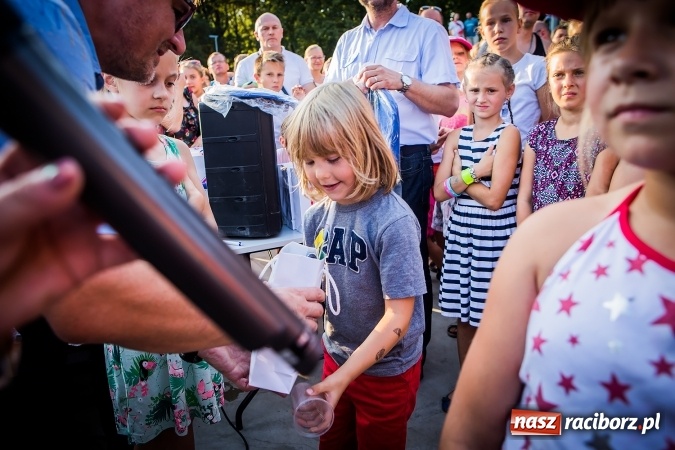 Zdjęcie w galerii na portalu naszraciborz.pl: IV Bajkowy Park. Zapełniliśmy bulwary z plażą. Dziękujemy serdecznie za wspólną zabawę wiadomości z regionu