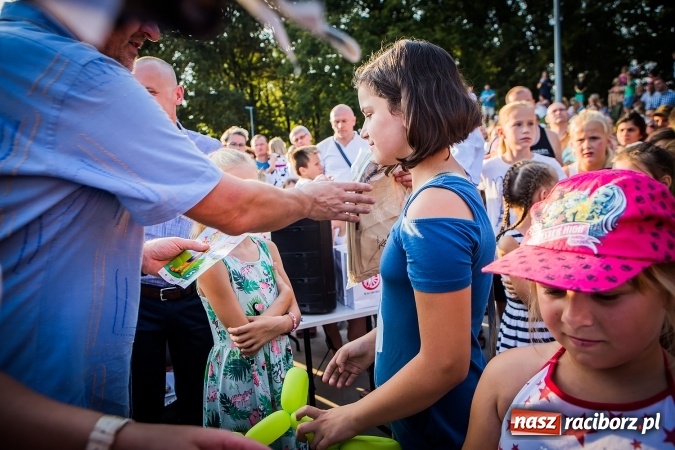 Zdjęcie w galerii na portalu naszraciborz.pl: IV Bajkowy Park. Zapełniliśmy bulwary z plażą. Dziękujemy serdecznie za wspólną zabawę wiadomości z regionu