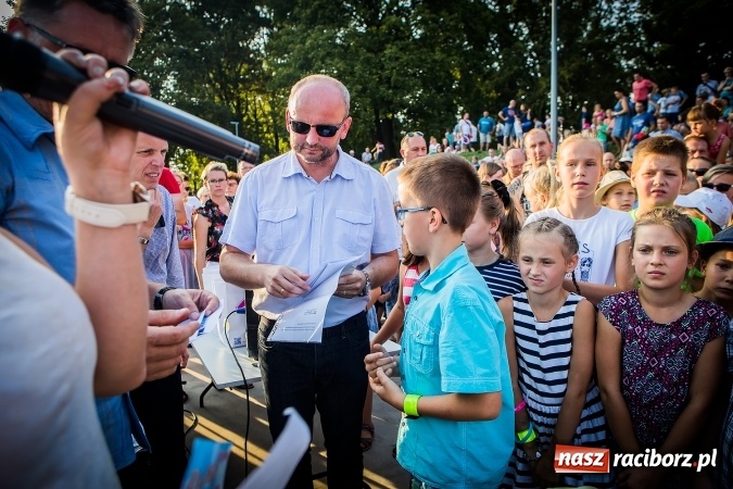 Zdjęcie w galerii na portalu naszraciborz.pl: IV Bajkowy Park. Zapełniliśmy bulwary z plażą. Dziękujemy serdecznie za wspólną zabawę wiadomości z regionu
