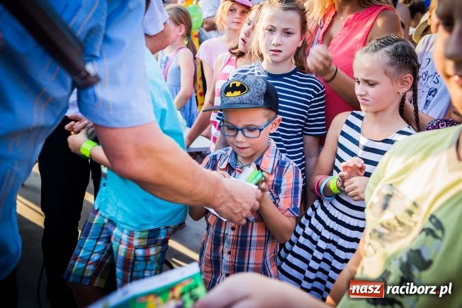 Zdjęcie w galerii na portalu naszraciborz.pl: IV Bajkowy Park. Zapełniliśmy bulwary z plażą. Dziękujemy serdecznie za wspólną zabawę wiadomości z regionu