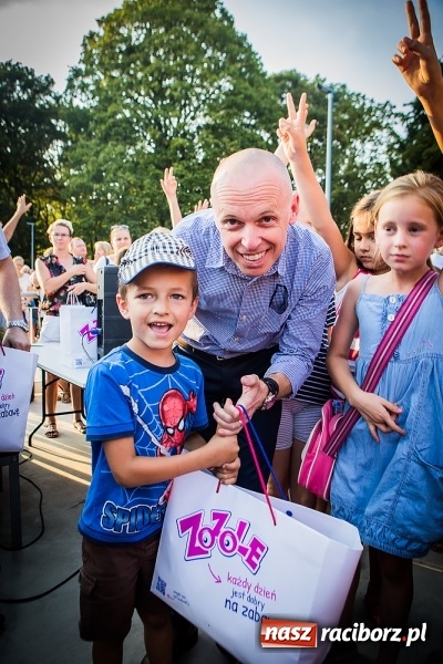 Zdjęcie w galerii na portalu naszraciborz.pl: IV Bajkowy Park. Zapełniliśmy bulwary z plażą. Dziękujemy serdecznie za wspólną zabawę wiadomości z regionu