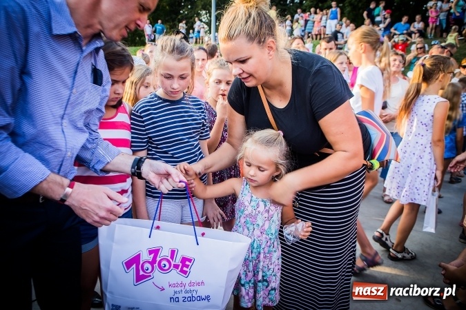 Zdjęcie w galerii na portalu naszraciborz.pl: IV Bajkowy Park. Zapełniliśmy bulwary z plażą. Dziękujemy serdecznie za wspólną zabawę wiadomości z regionu