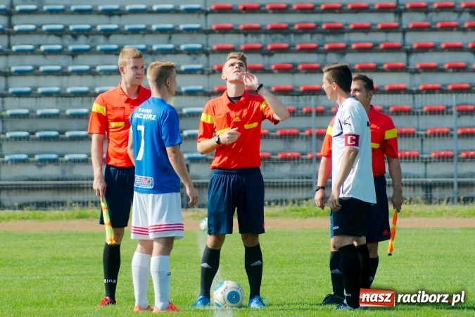 Zdjęcie w galerii na portalu naszraciborz.pl: Inauguracyjny remis Unitów w starciu z Czarnymi Sosnowiec wiadomości z regionu