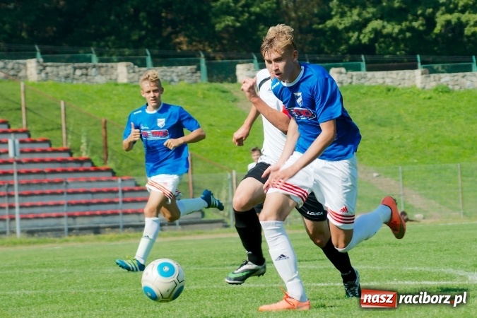 Zdjęcie w galerii na portalu naszraciborz.pl: Inauguracyjny remis Unitów w starciu z Czarnymi Sosnowiec wiadomości z regionu